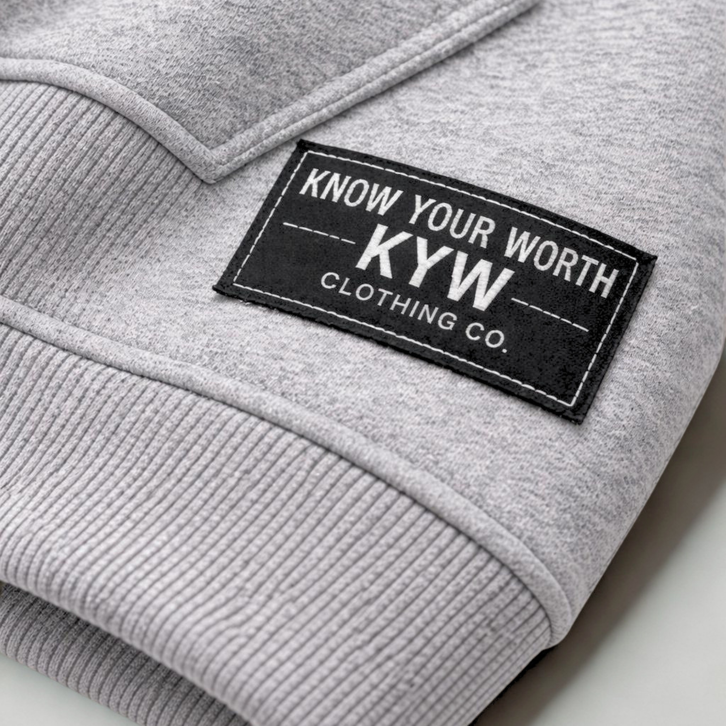 ESSENTIAL HOODIE